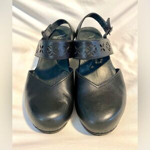 *EUC* DANSKO Trista Ankle Strap Mary Jane - Black Leather - Women's Size 41